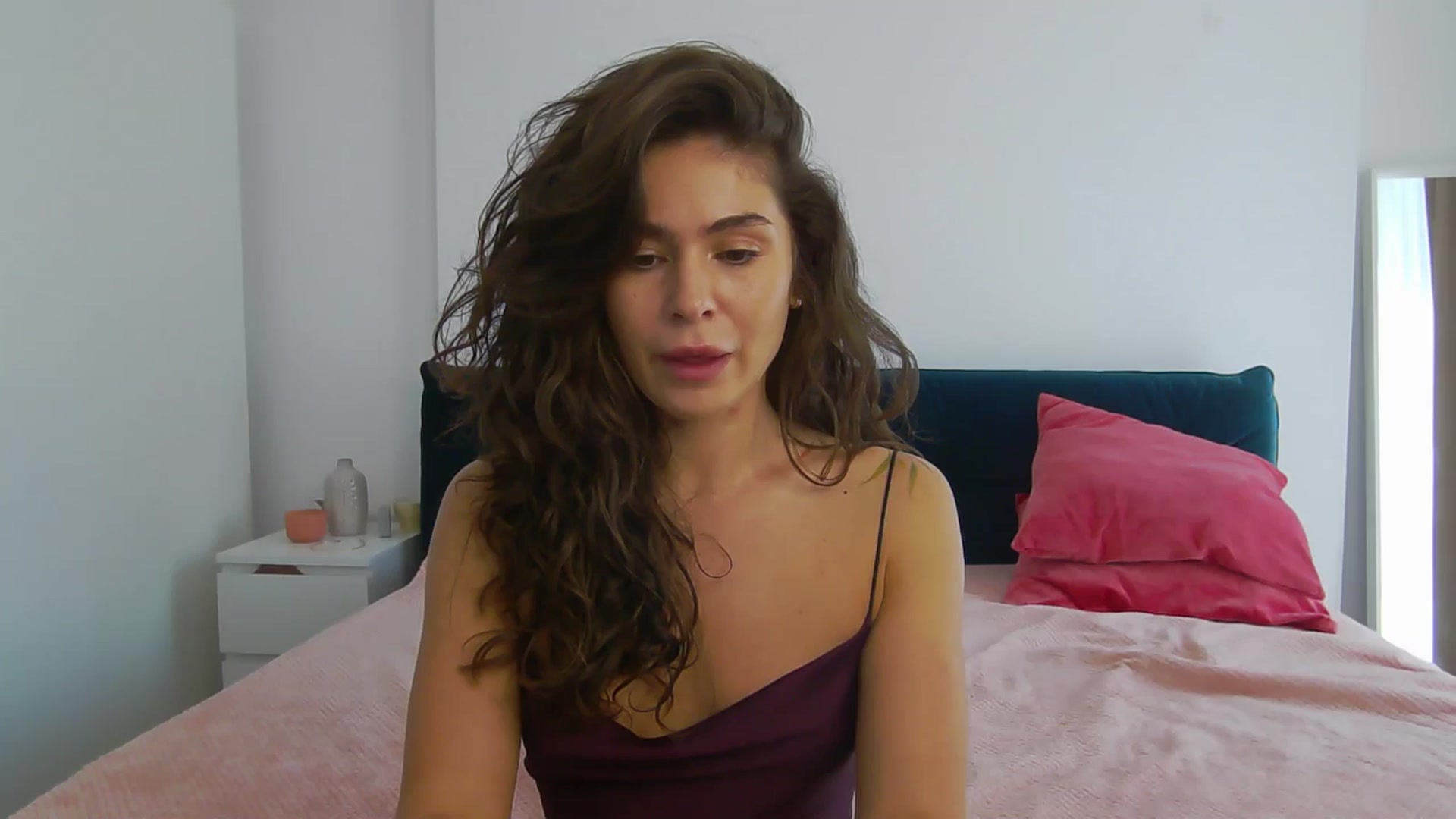 Gallery image thumbnail from NaiaaBee's myfreecams stream on, 08/20/2025, 12:52 image 3 of 20