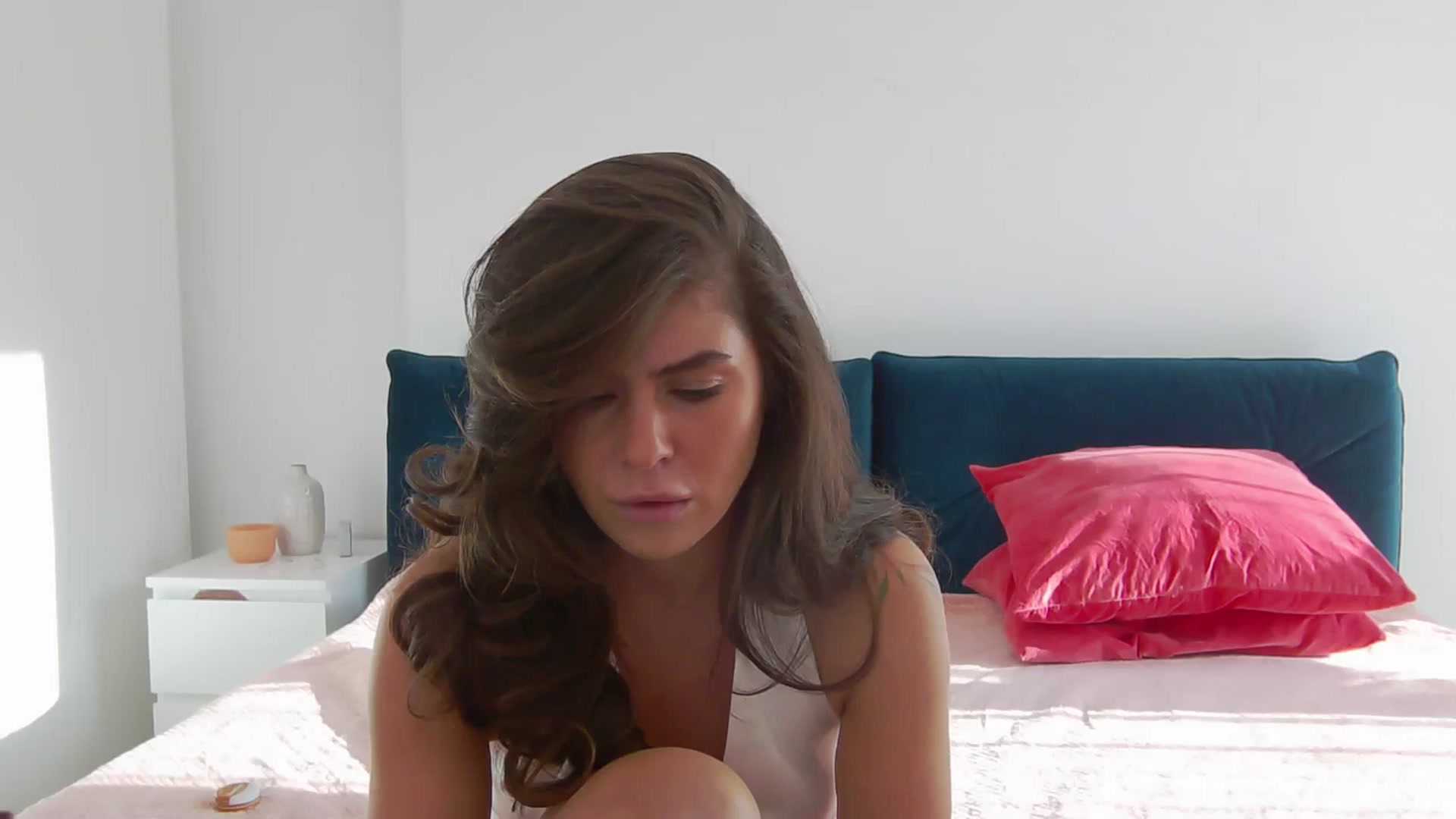 Gallery image thumbnail from NaiaaBee's myfreecams stream on, 08/21/2025, 17:29 image 6 of 20