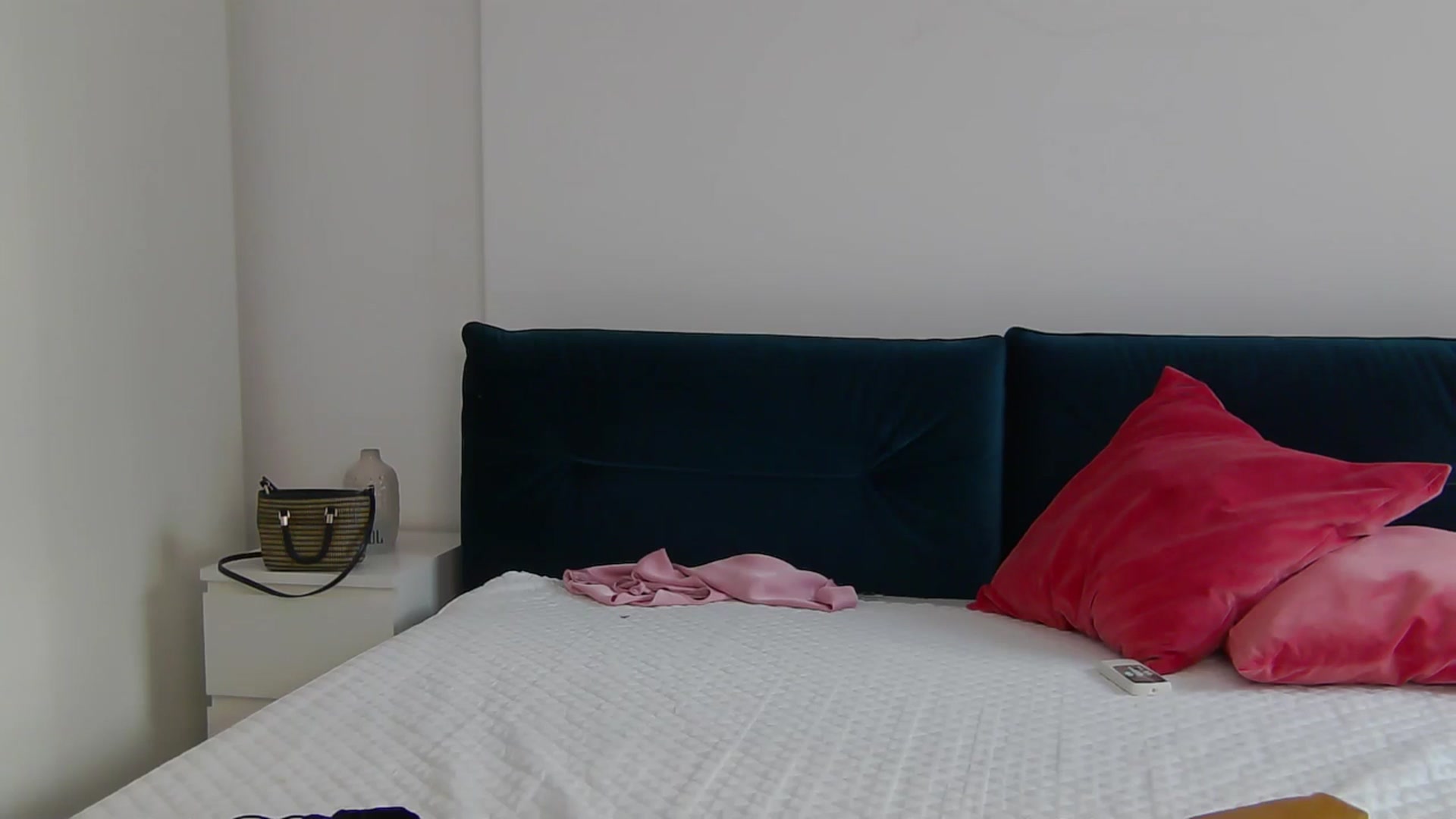 Gallery image thumbnail from NaiaaBee's myfreecams stream on, 08/25/2025, 15:13 image 19 of 20