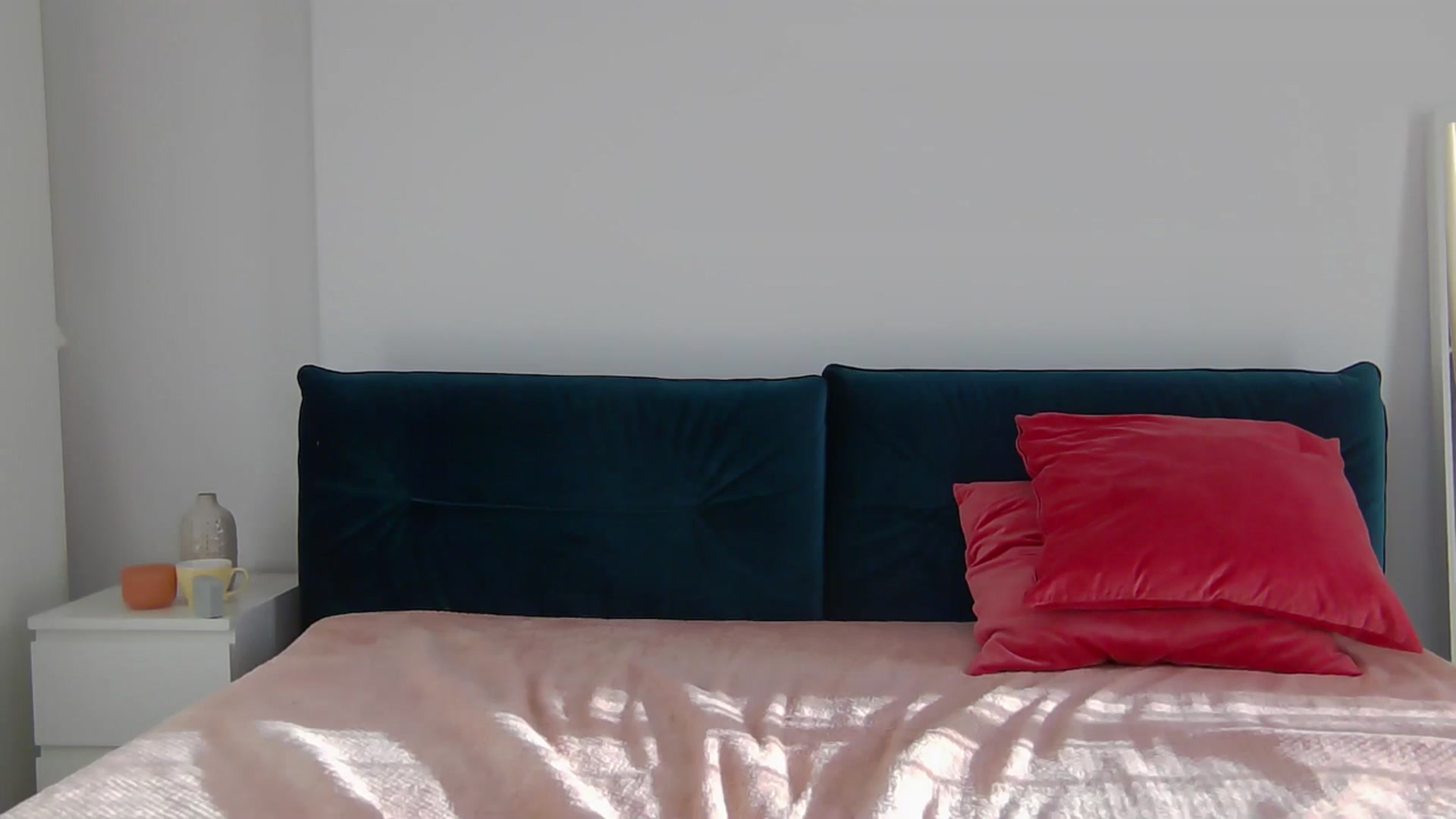 Gallery image thumbnail from NaiaaBee's myfreecams stream on, 09/04/2025, 16:00 image 19 of 20