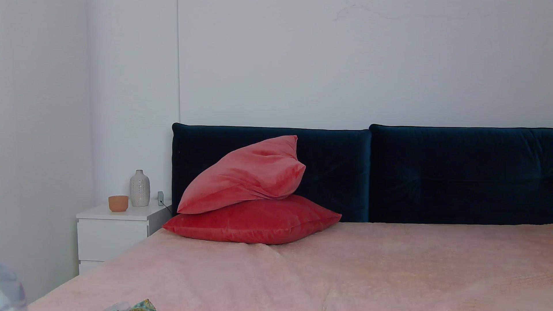 Gallery image thumbnail from NaiaaBee's myfreecams stream on, 09/11/2025, 17:48 image 15 of 20