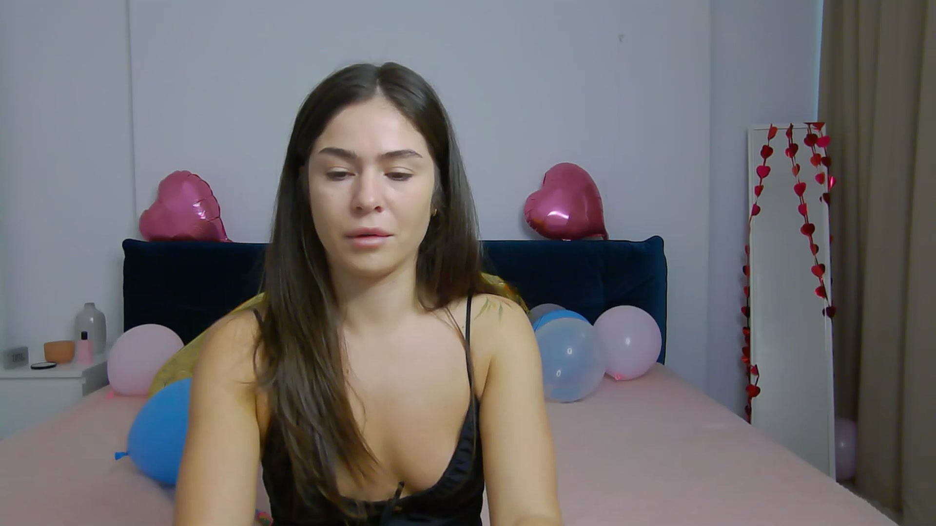Gallery image thumbnail from NaiaaBee's myfreecams stream on, 09/15/2025, 05:27 image 13 of 20