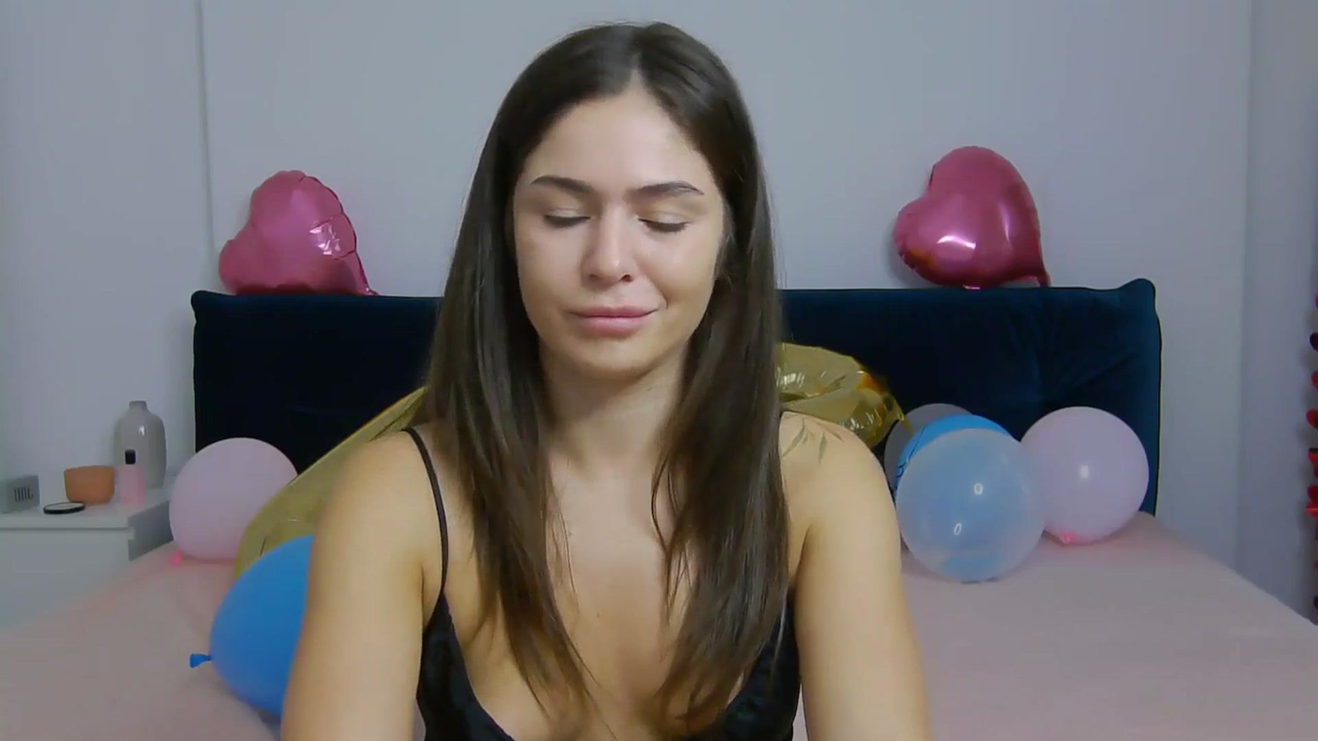 Gallery image thumbnail from NaiaaBee's myfreecams stream on, 09/15/2025, 05:27 image 17 of 20