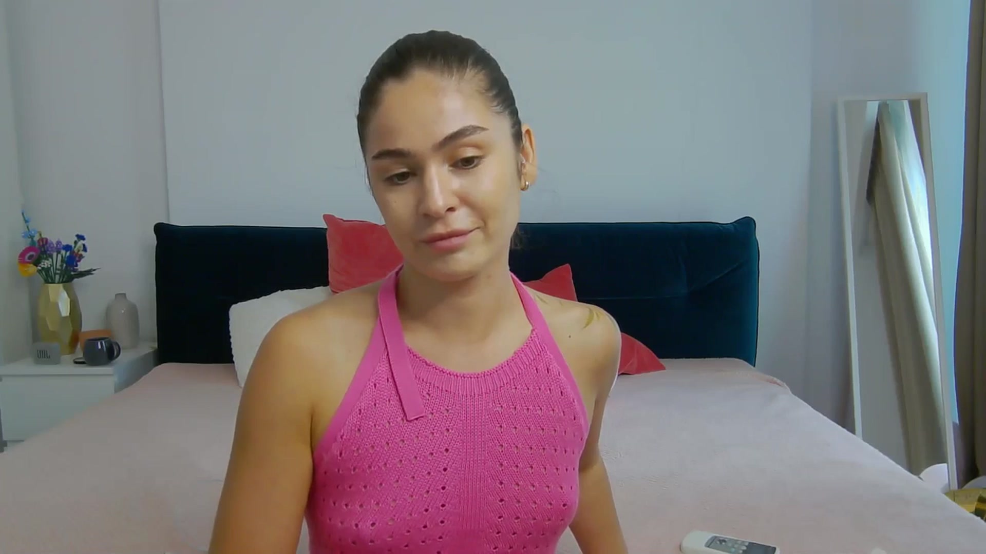 Gallery image thumbnail from NaiaaBee's myfreecams stream on, 09/24/2025, 15:54 image 6 of 20