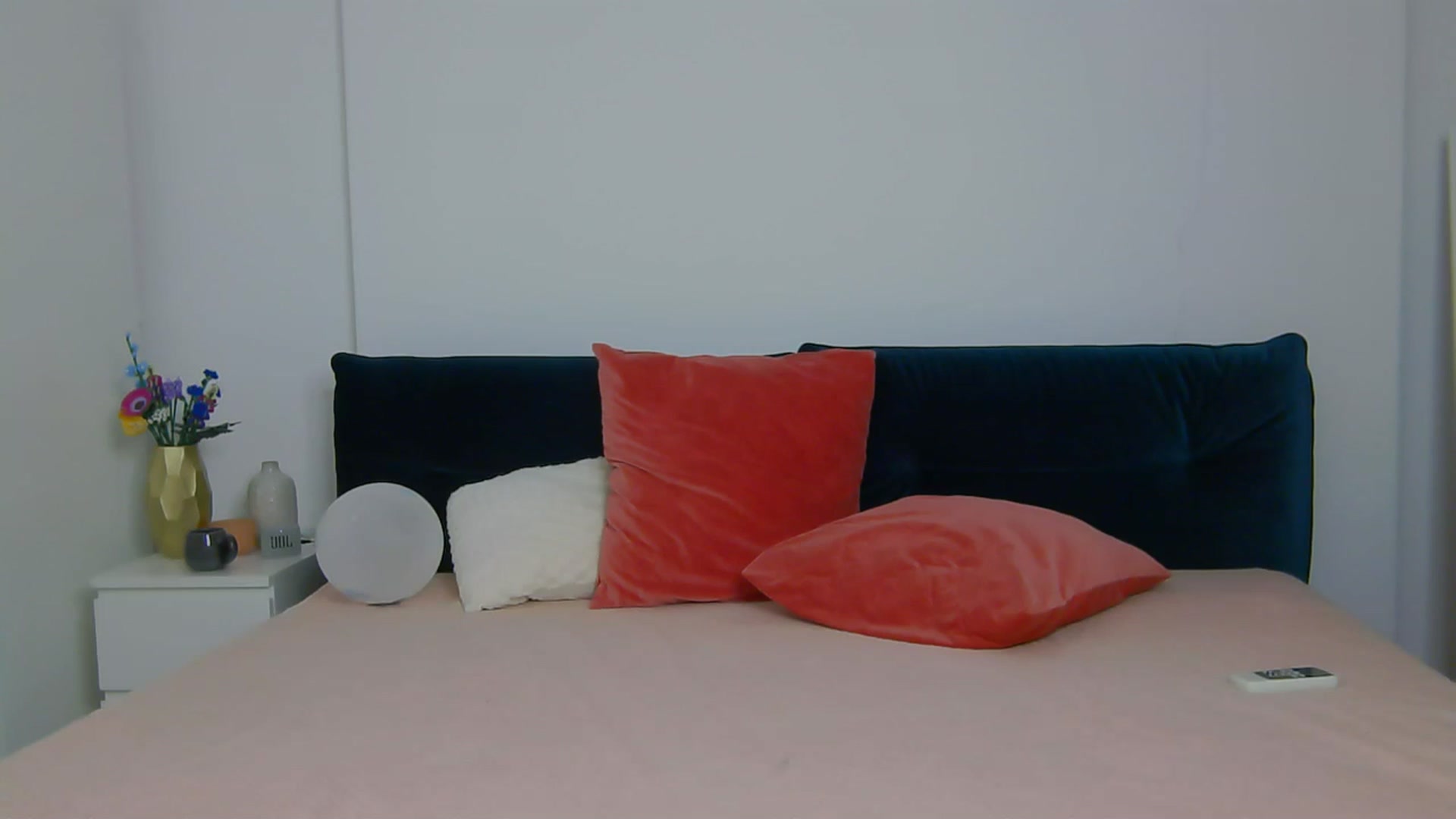 Gallery image thumbnail from NaiaaBee's myfreecams stream on, 09/25/2025, 17:31 image 19 of 20