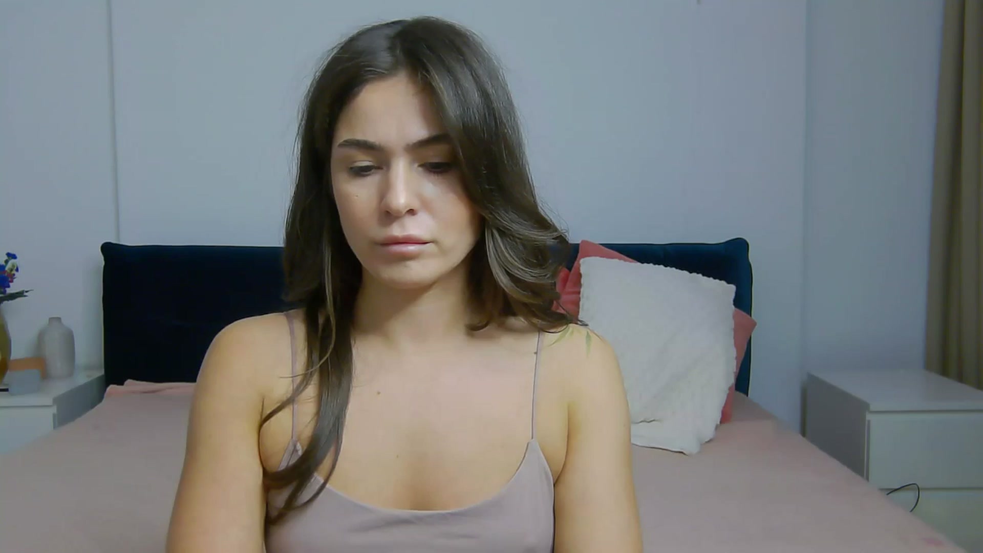 Gallery image thumbnail from NaiaaBee's myfreecams stream on, 09/27/2025, 16:38 image 4 of 20