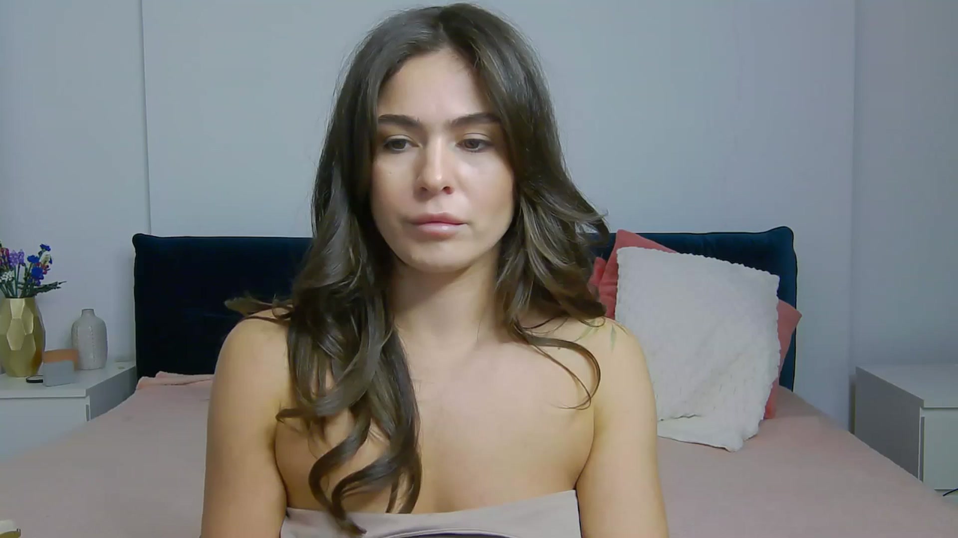 Gallery image thumbnail from NaiaaBee's myfreecams stream on, 09/27/2025, 16:38 image 18 of 20