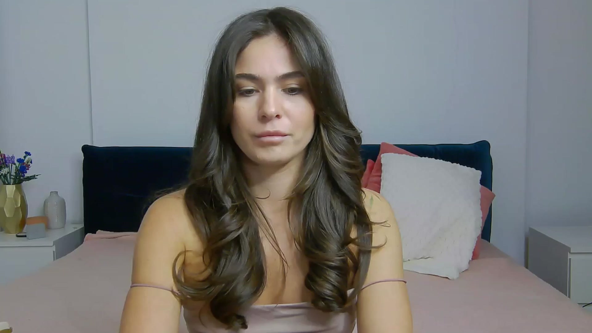Gallery image thumbnail from NaiaaBee's myfreecams stream on, 09/27/2025, 16:38 image 13 of 20