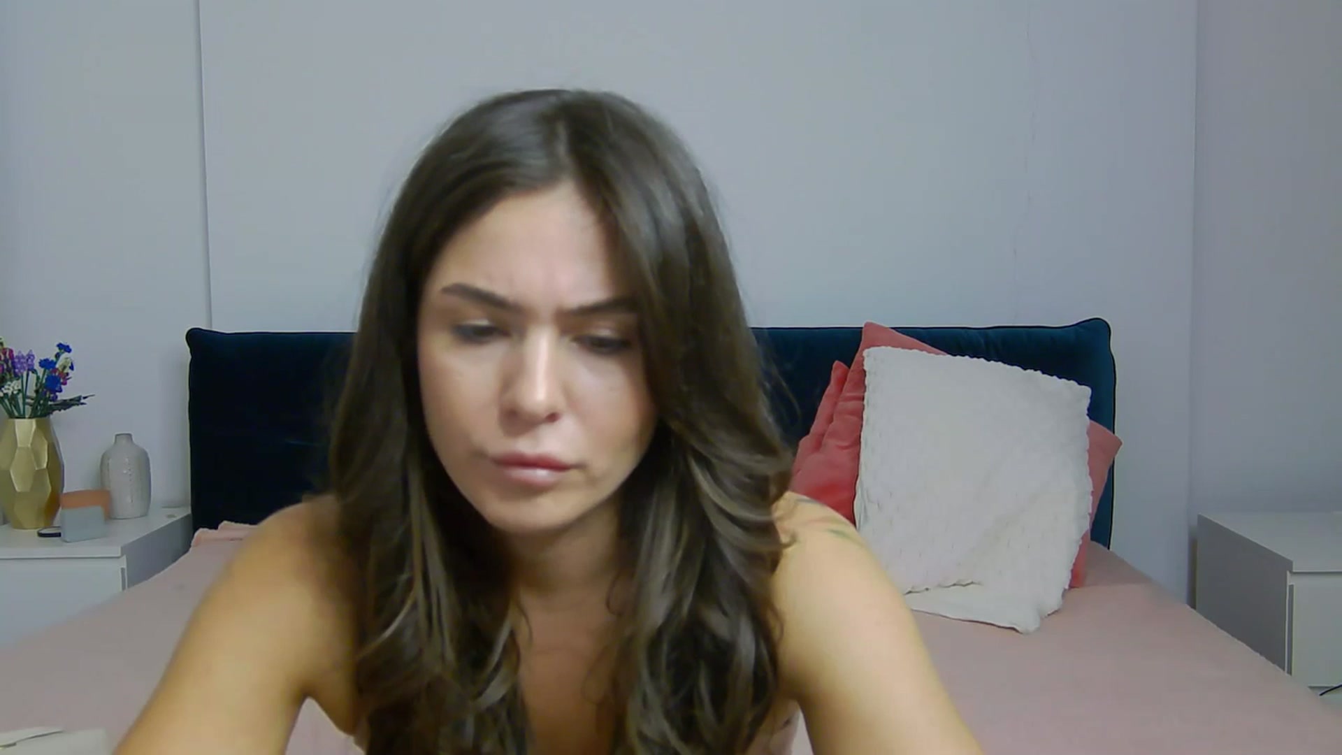 Gallery image thumbnail from NaiaaBee's myfreecams stream on, 09/27/2025, 17:21 image 3 of 20