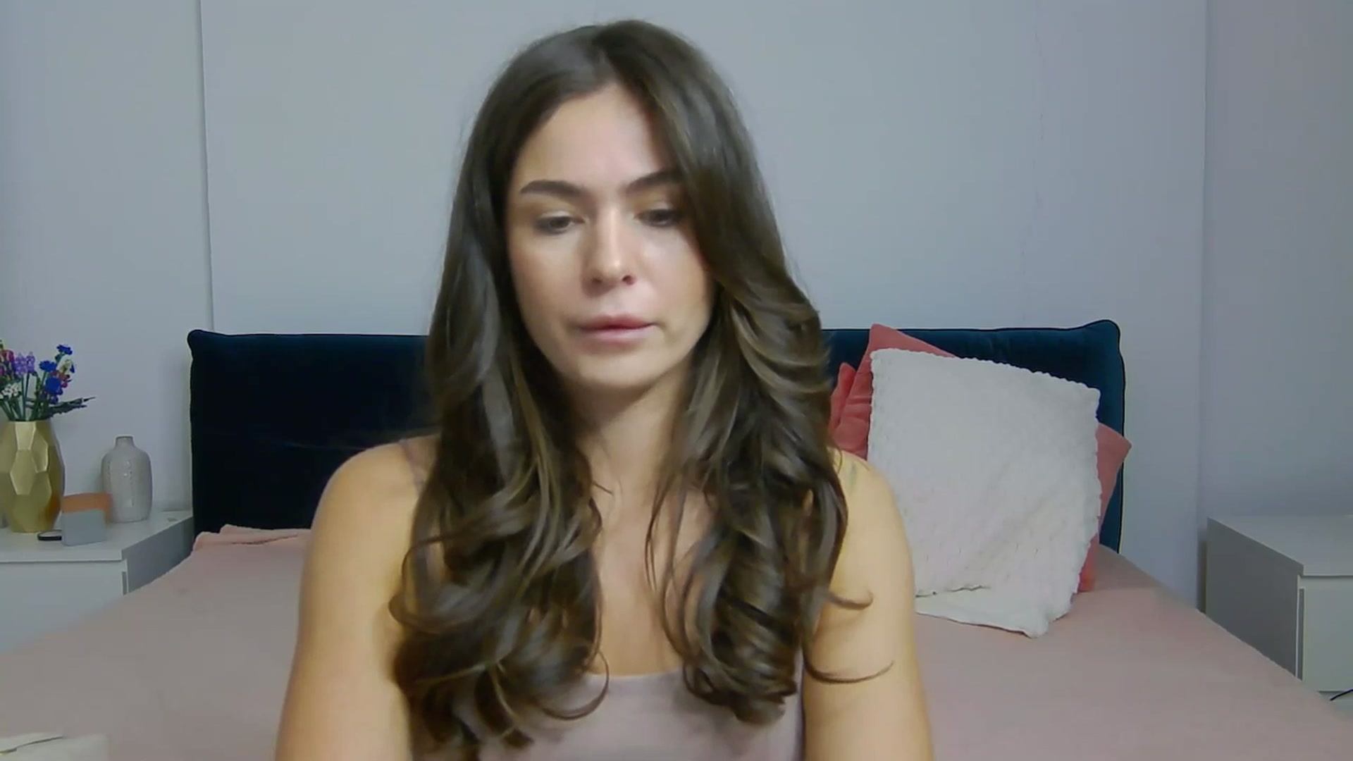 Gallery image thumbnail from NaiaaBee's myfreecams stream on, 09/27/2025, 17:21 image 5 of 20