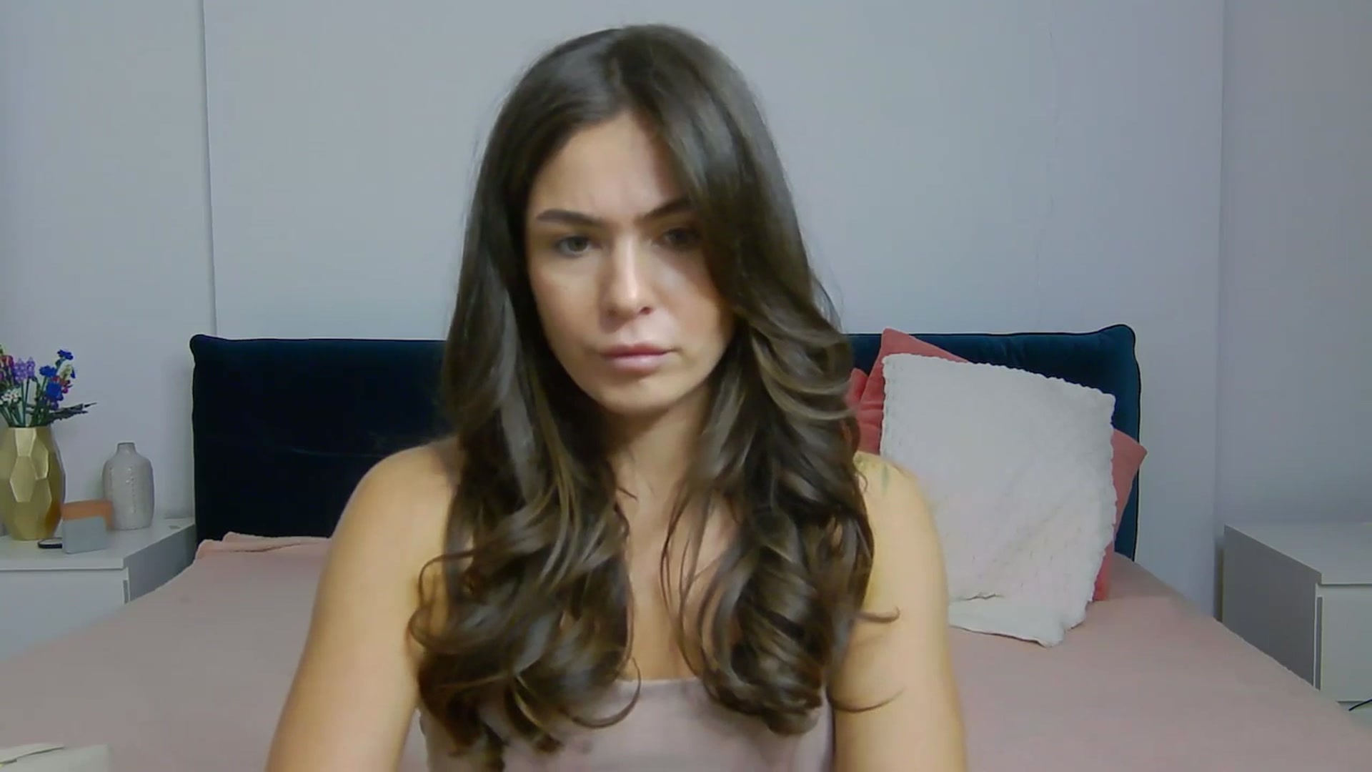 Gallery image thumbnail from NaiaaBee's myfreecams stream on, 09/27/2025, 17:21 image 6 of 20