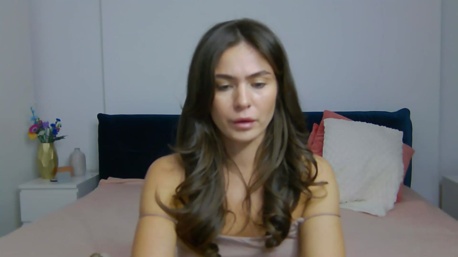 Gallery image thumbnail from NaiaaBee's myfreecams stream on, 09/27/2025, 17:44 image 5 of 20