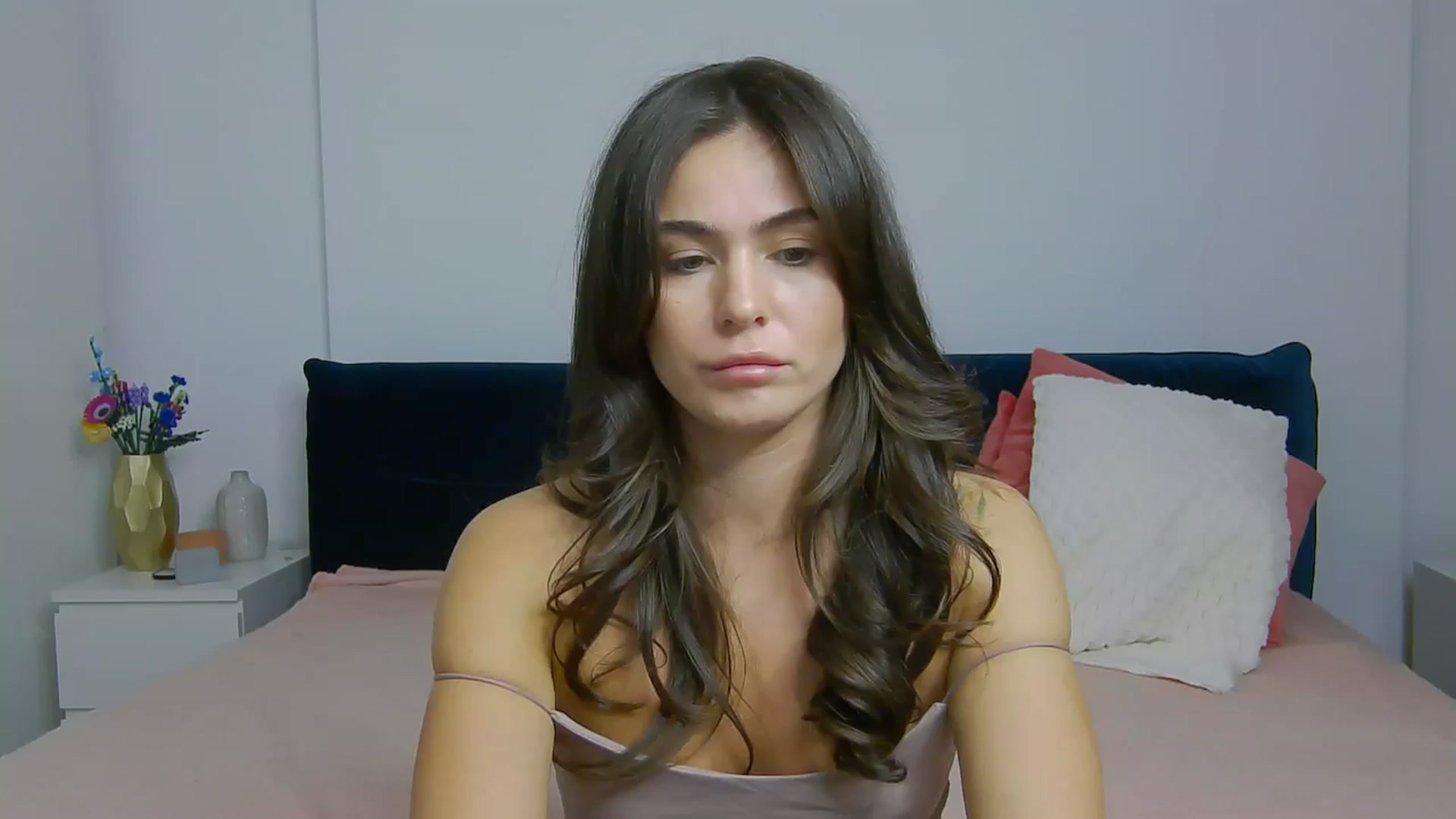 Gallery image thumbnail from NaiaaBee's myfreecams stream on, 09/27/2025, 17:44 image 19 of 20