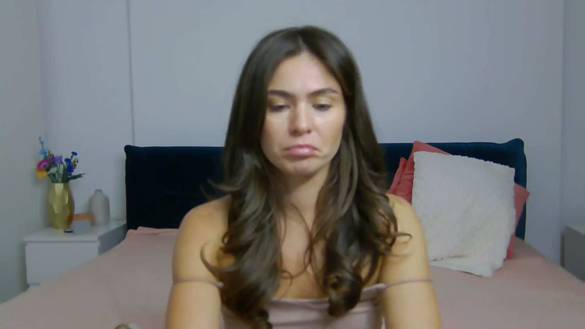 Gallery image thumbnail from NaiaaBee's myfreecams stream on, 09/27/2025, 17:44 image 2 of 20