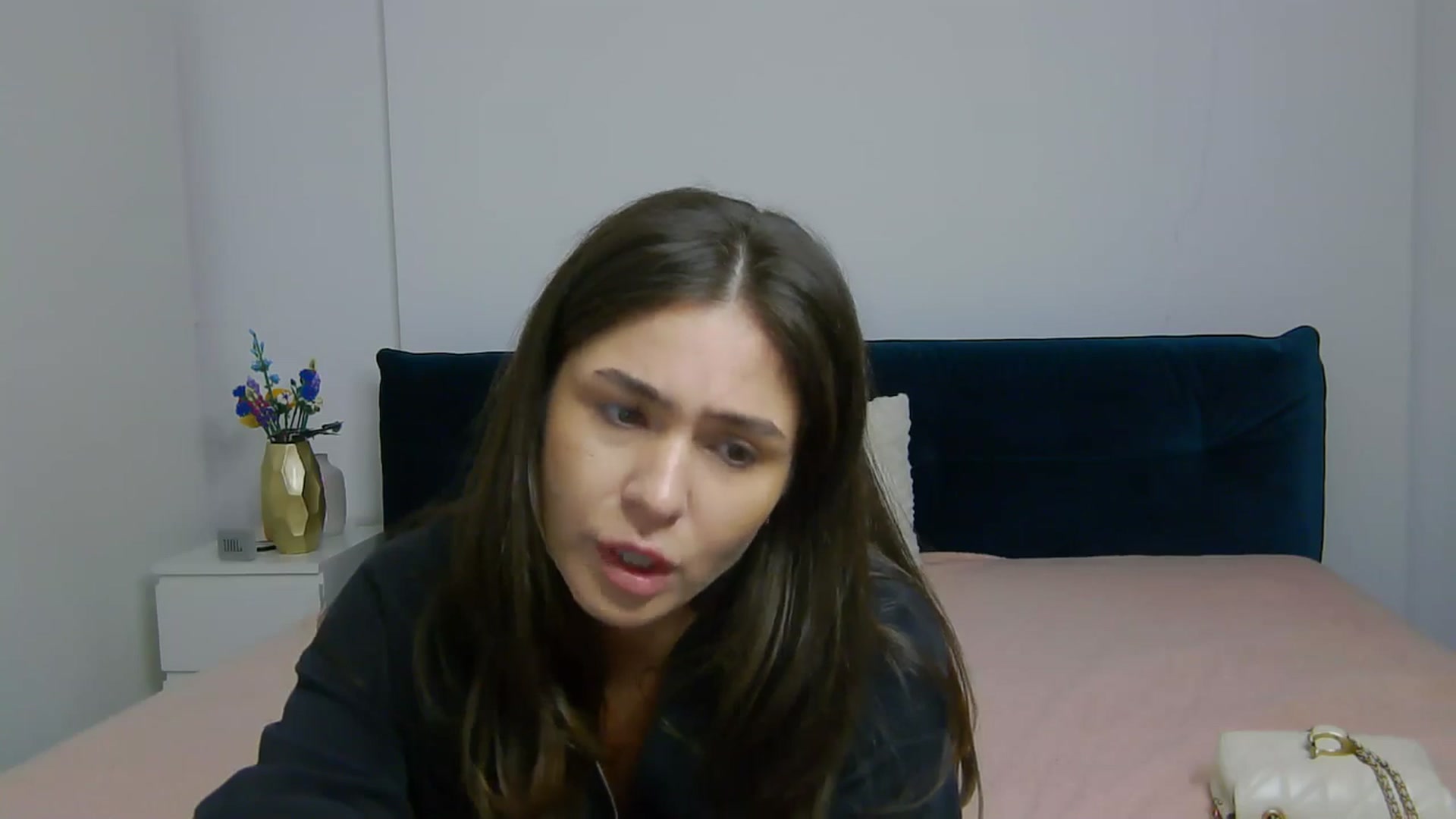 Gallery image thumbnail from NaiaaBee's myfreecams stream on, 09/30/2025, 16:16 image 15 of 20