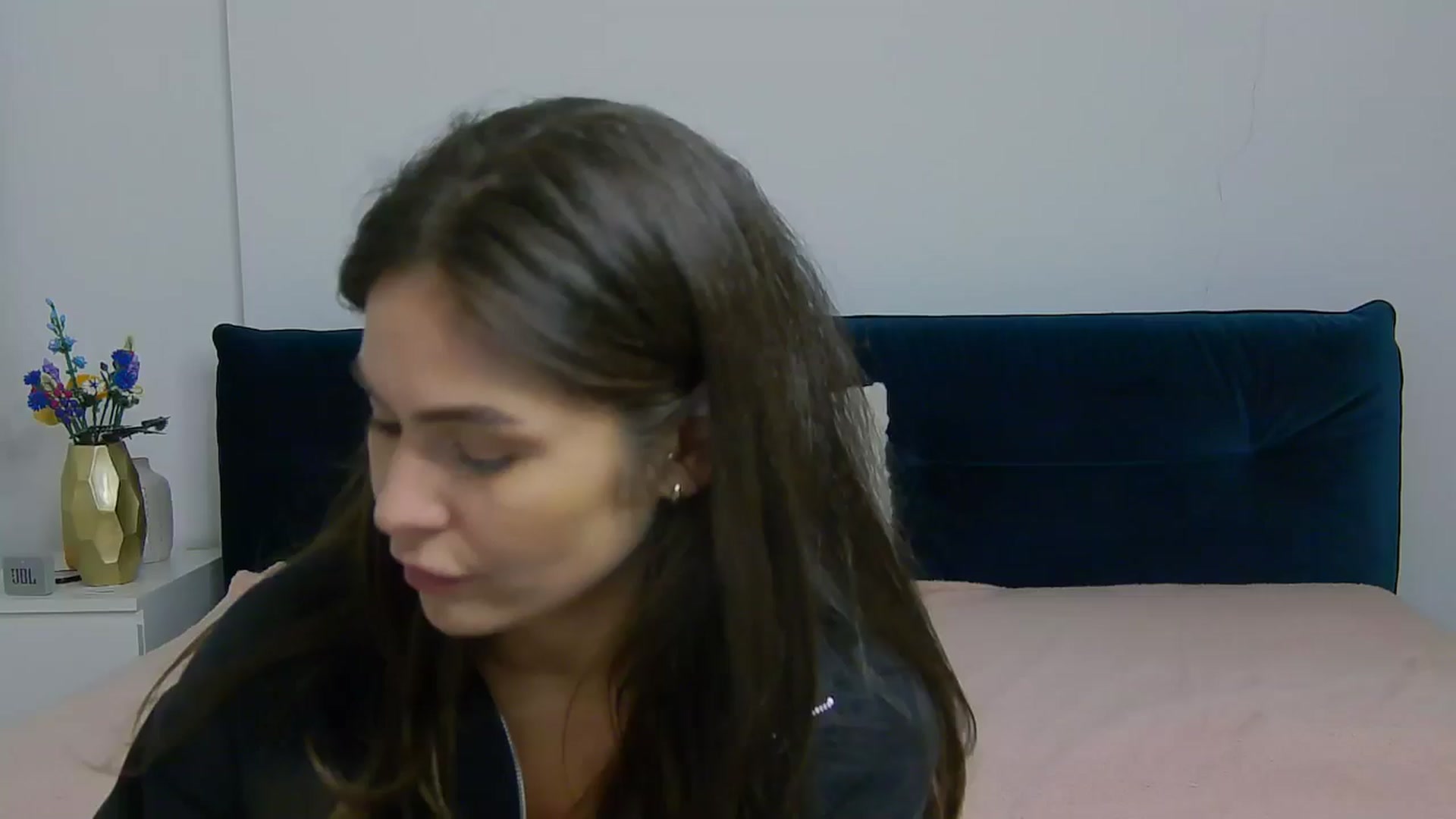 Gallery image thumbnail from NaiaaBee's myfreecams stream on, 09/30/2025, 16:16 image 1 of 20