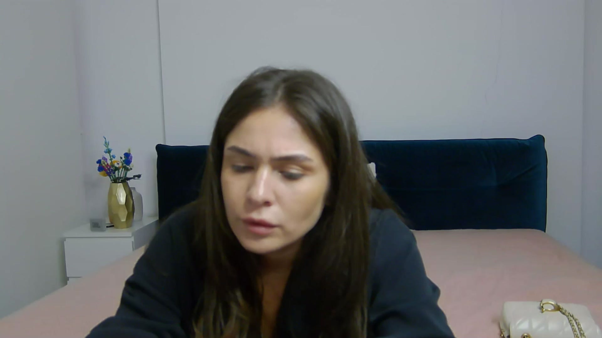 Gallery image thumbnail from NaiaaBee's myfreecams stream on, 09/30/2025, 16:16 image 17 of 20