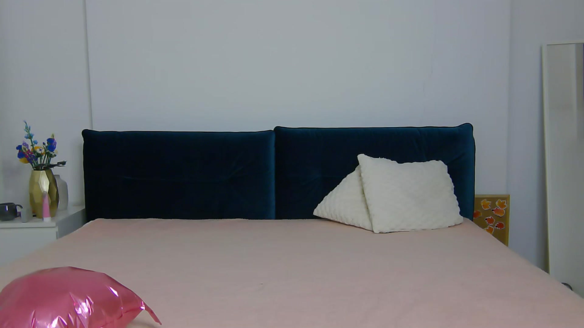 Gallery image thumbnail from NaiaaBee's myfreecams stream on, 10/02/2025, 16:38 image 6 of 20