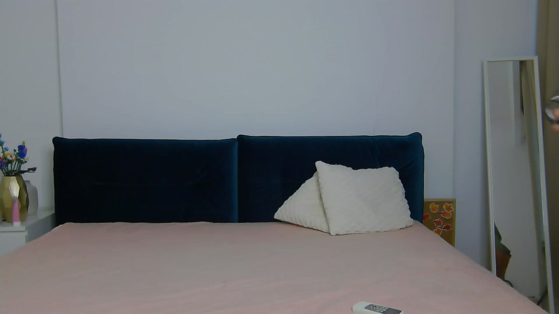 Gallery image thumbnail from NaiaaBee's myfreecams stream on, 10/02/2025, 16:38 image 1 of 20