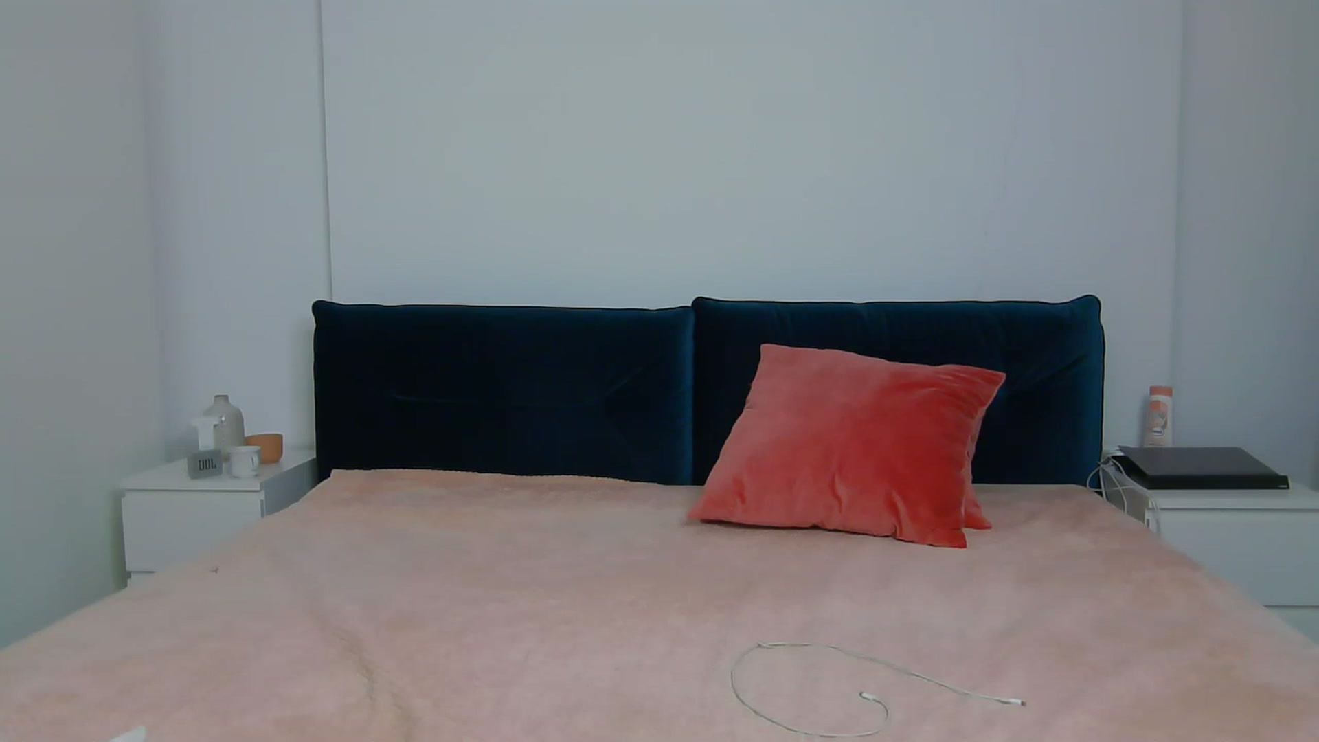 Gallery image thumbnail from NaiaaBee's myfreecams stream on, 10/09/2025, 16:12 image 10 of 20
