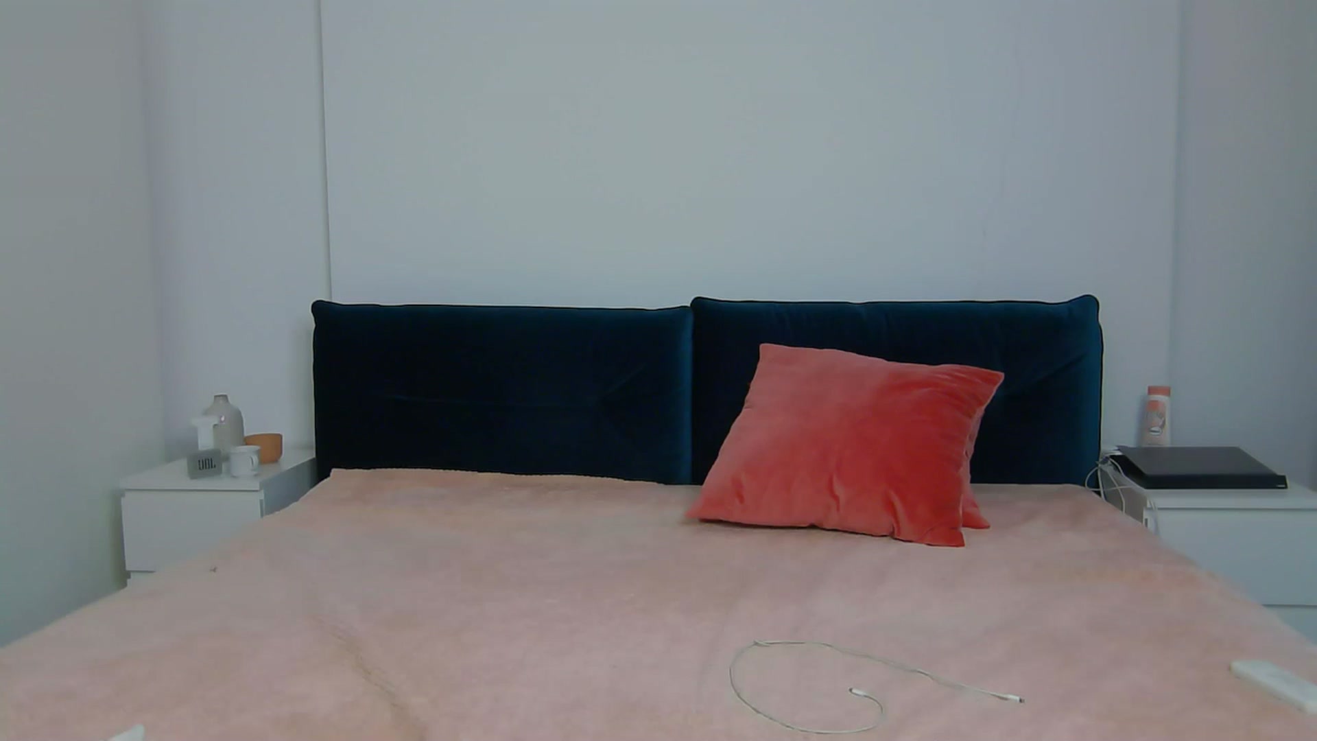 Gallery image thumbnail from NaiaaBee's myfreecams stream on, 10/09/2025, 16:12 image 4 of 20