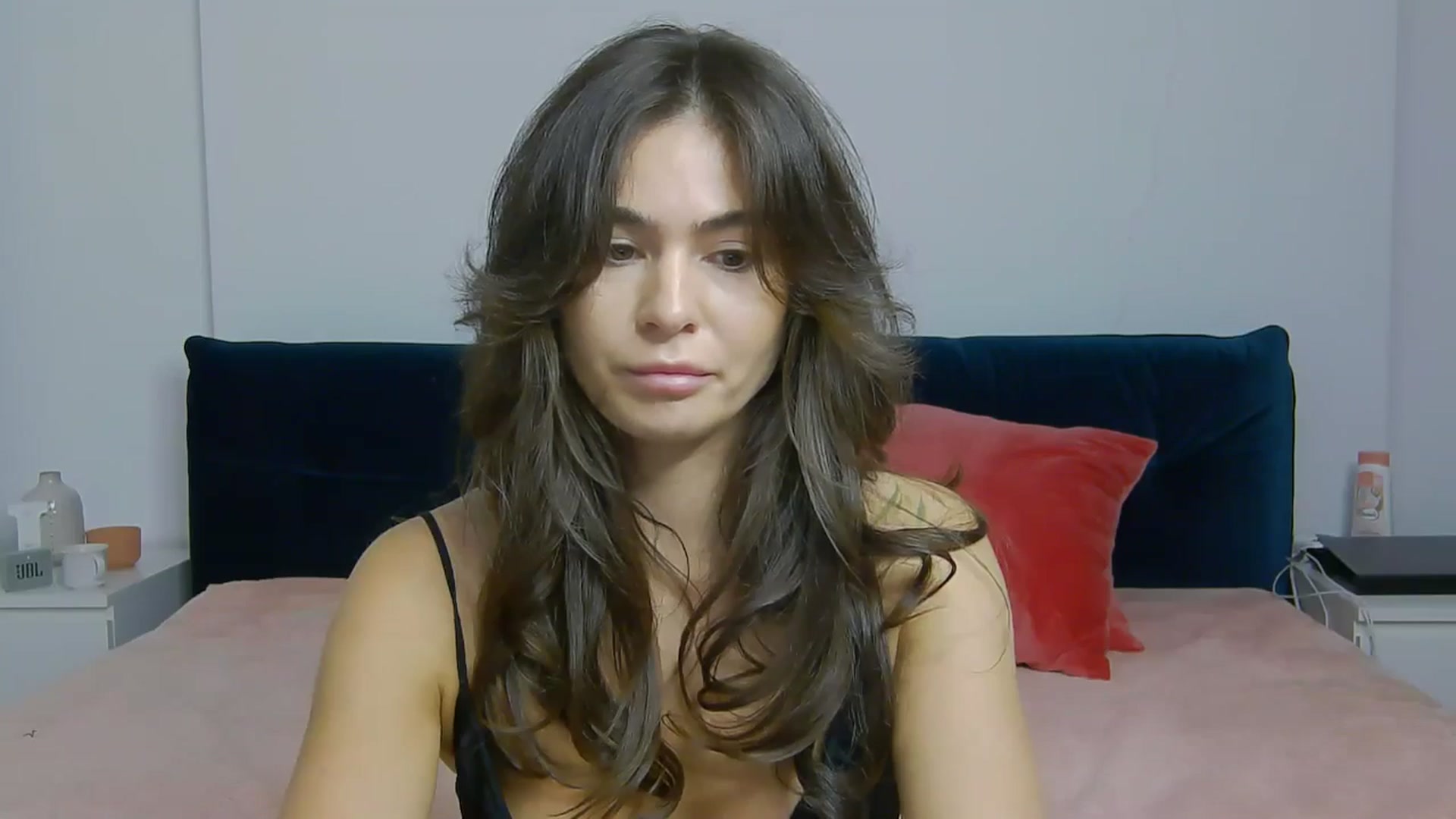 Gallery image thumbnail from NaiaaBee's myfreecams stream on, 10/11/2025, 17:41 image 9 of 20