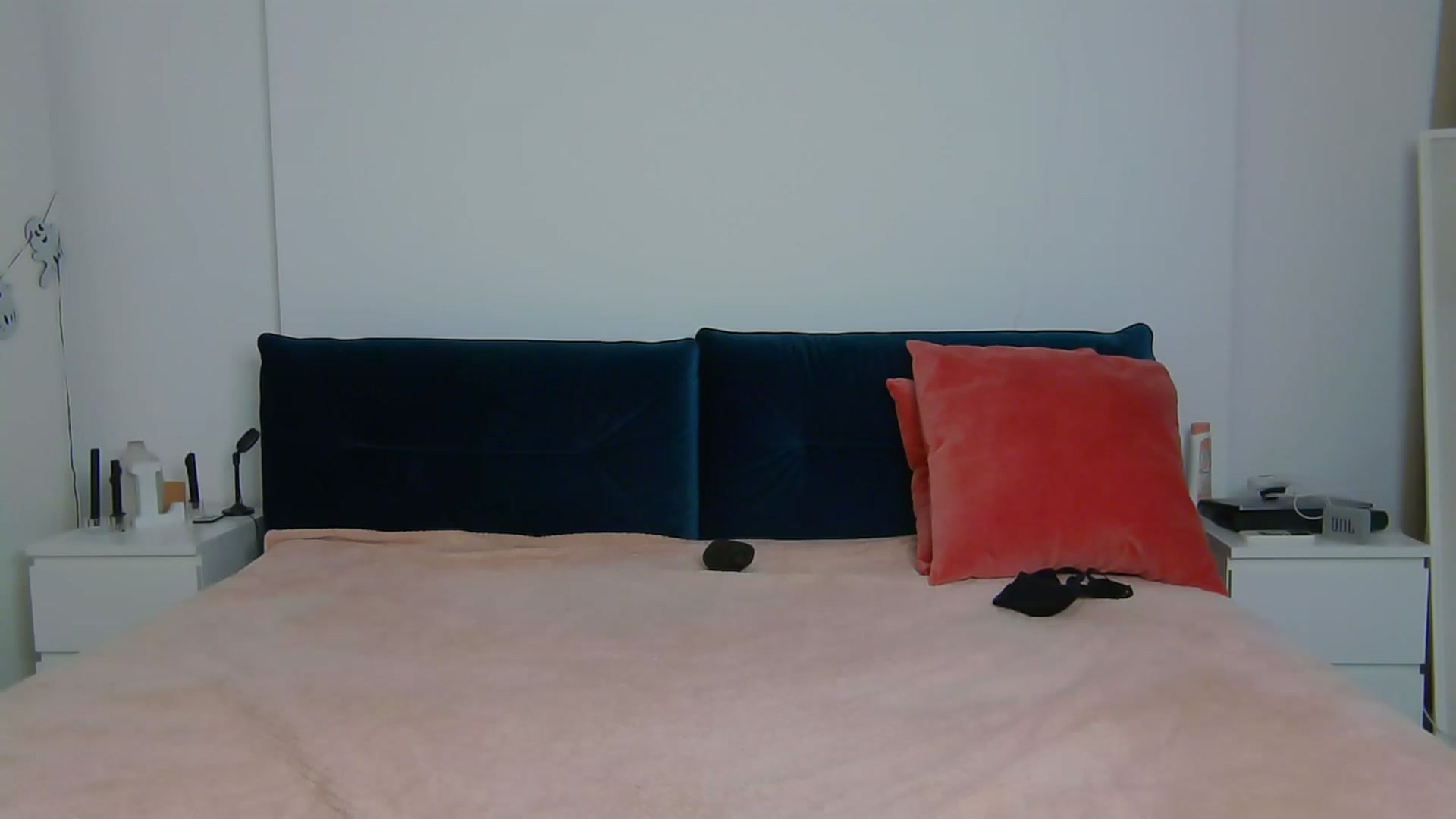 Gallery image thumbnail from NaiaaBee's myfreecams stream on, 10/15/2025, 15:56 image 8 of 20