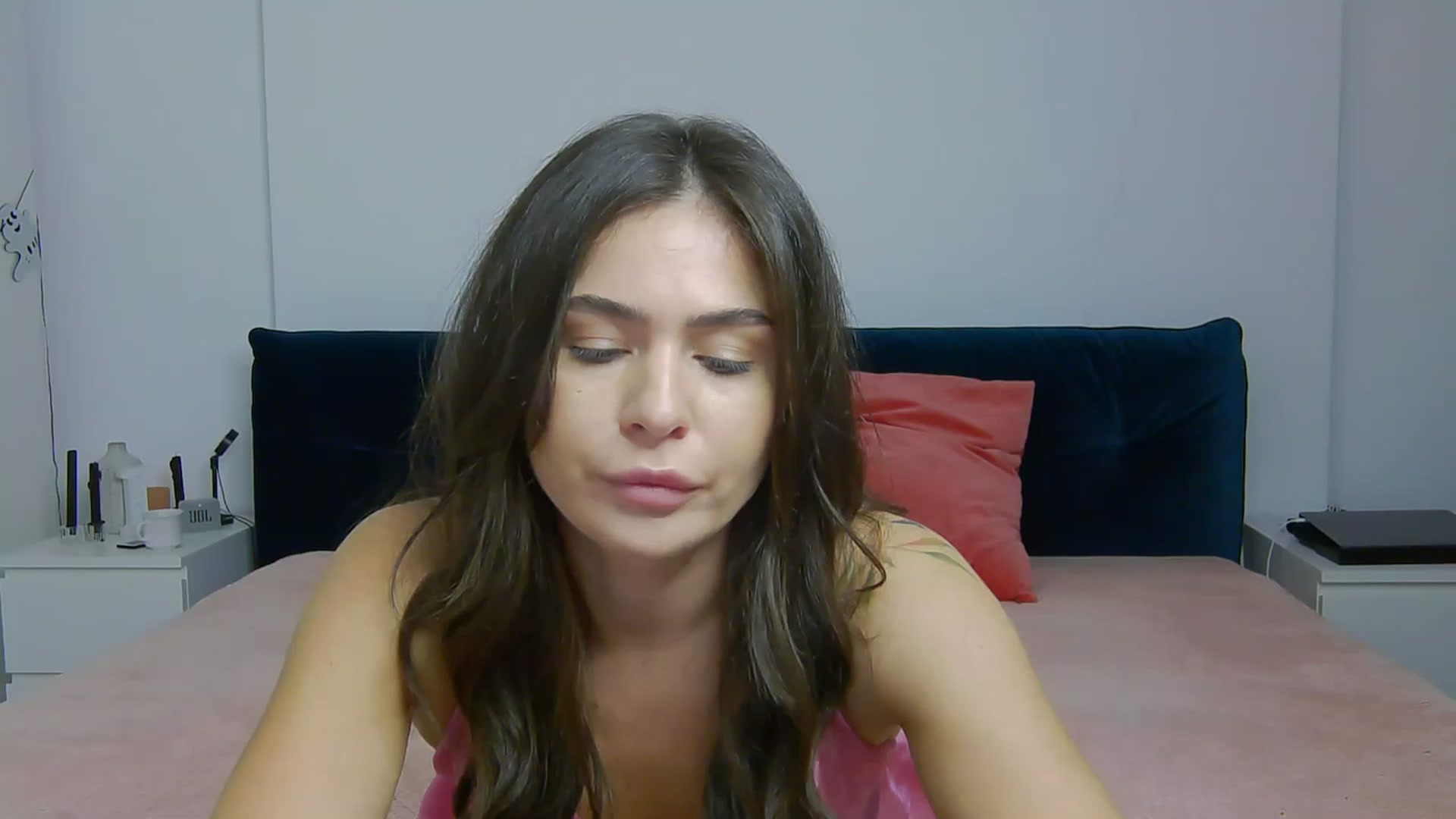 Gallery image thumbnail from NaiaaBee's myfreecams stream on, 10/18/2025, 18:22 image 5 of 20