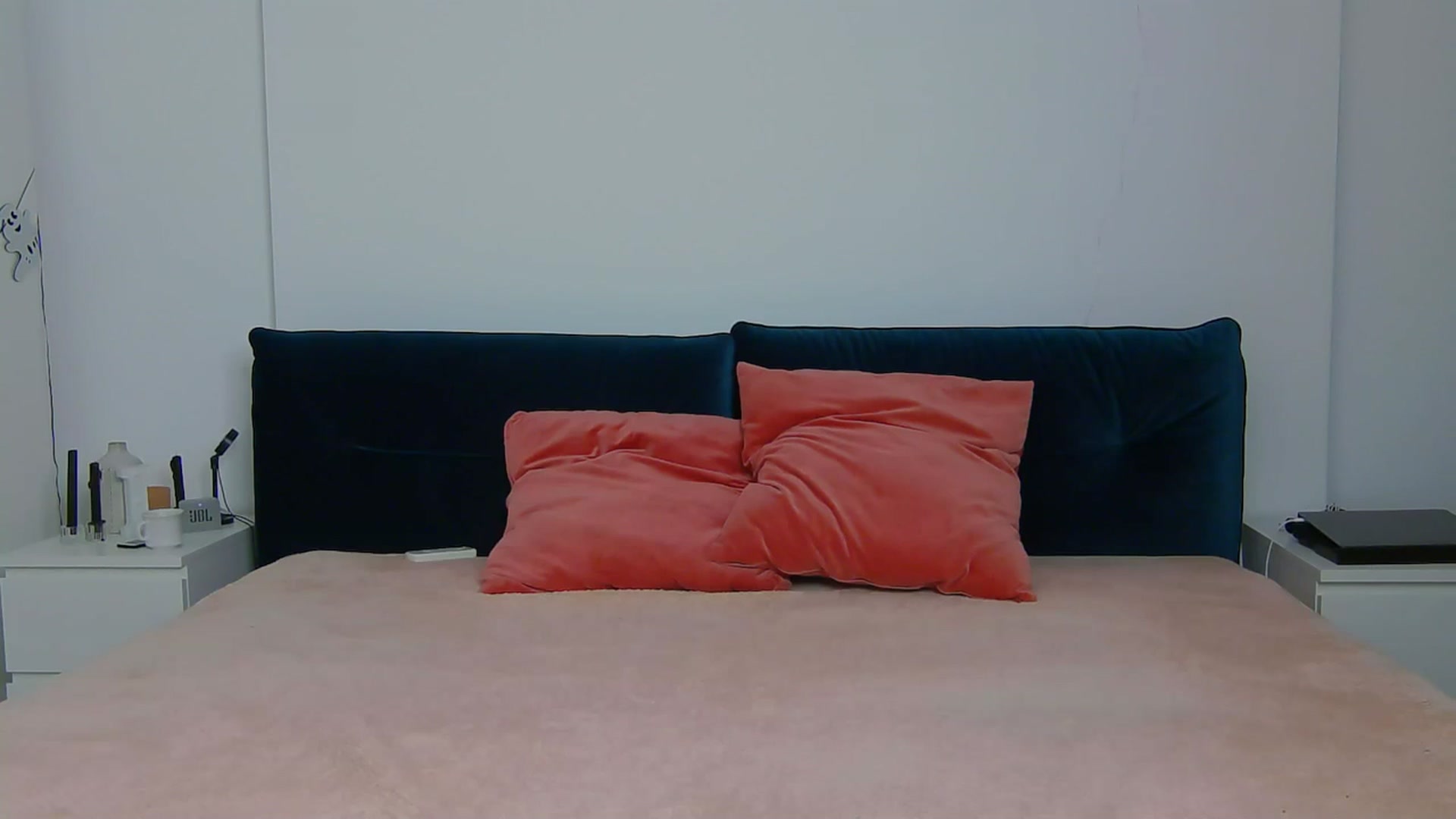 Gallery image thumbnail from NaiaaBee's myfreecams stream on, 10/18/2025, 18:22 image 19 of 20