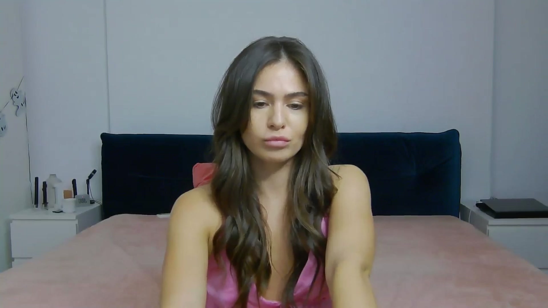 Gallery image thumbnail from NaiaaBee's myfreecams stream on, 10/18/2025, 20:20 image 5 of 20