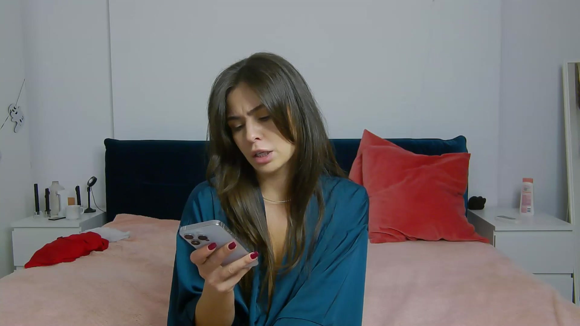 Gallery image thumbnail from NaiaaBee's myfreecams stream on, 10/23/2025, 16:53 image 7 of 20