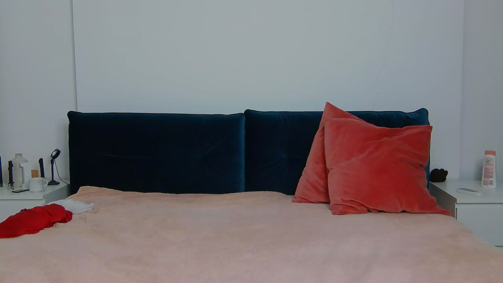 Gallery image thumbnail from NaiaaBee's myfreecams stream on, 10/23/2025, 16:53 image 8 of 20