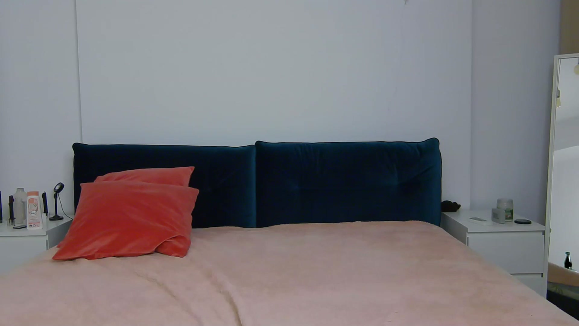 Gallery image thumbnail from NaiaaBee's myfreecams stream on, 10/27/2025, 17:51 image 2 of 20