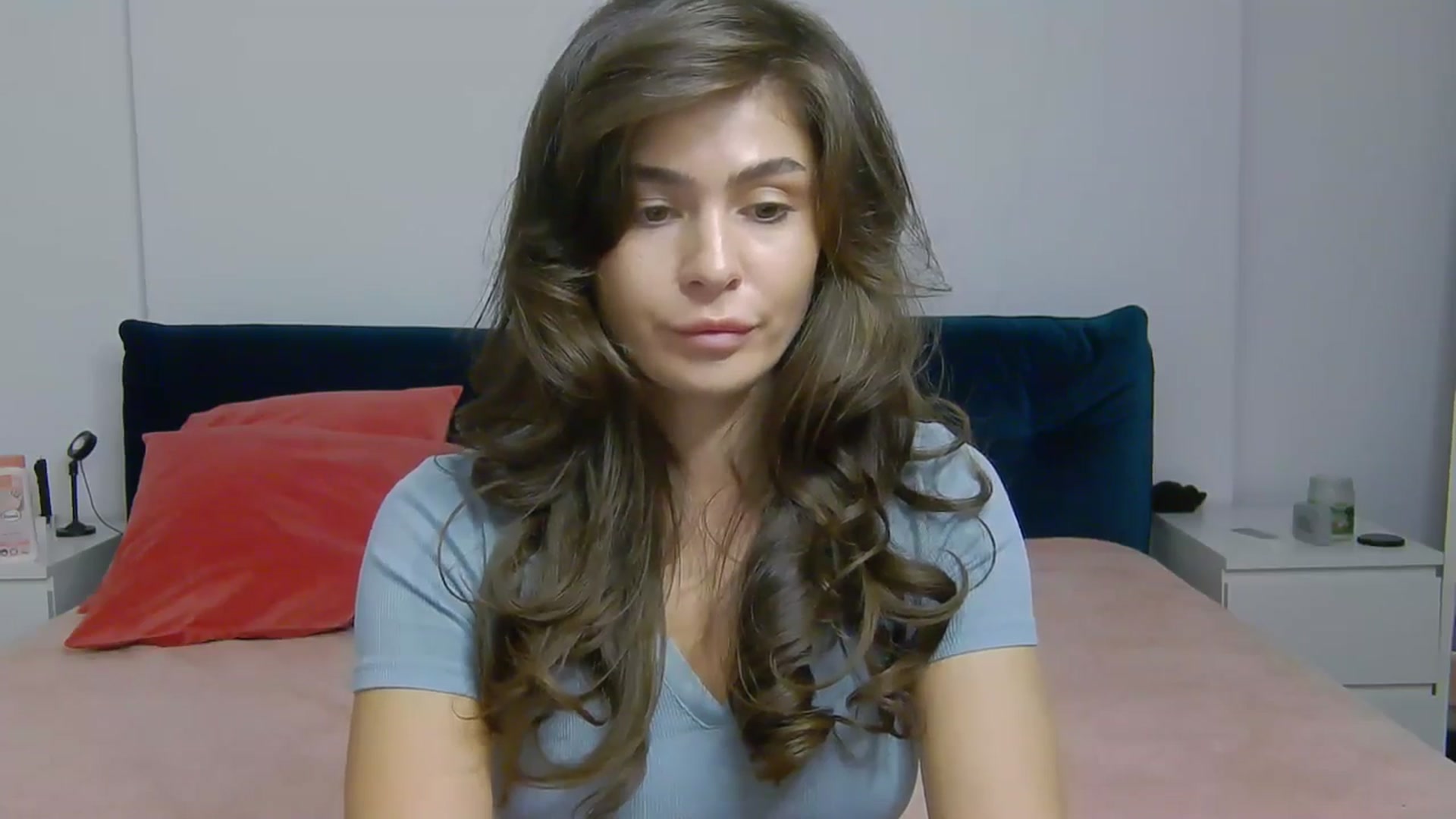 Gallery image thumbnail from NaiaaBee's myfreecams stream on, 10/27/2025, 17:51 image 6 of 20