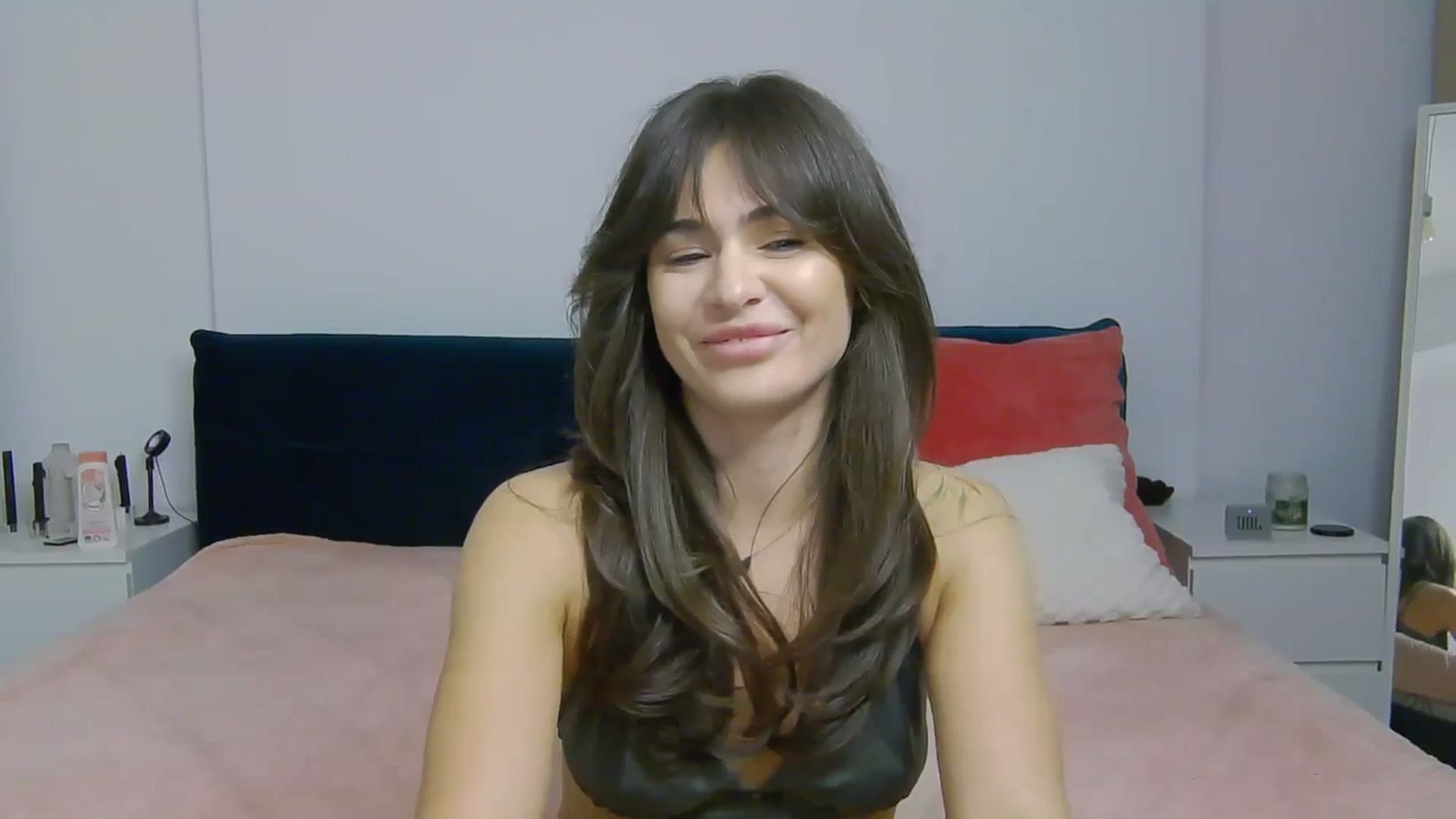 Gallery image thumbnail from NaiaaBee's myfreecams stream on, 10/30/2025, 18:12 image 11 of 20