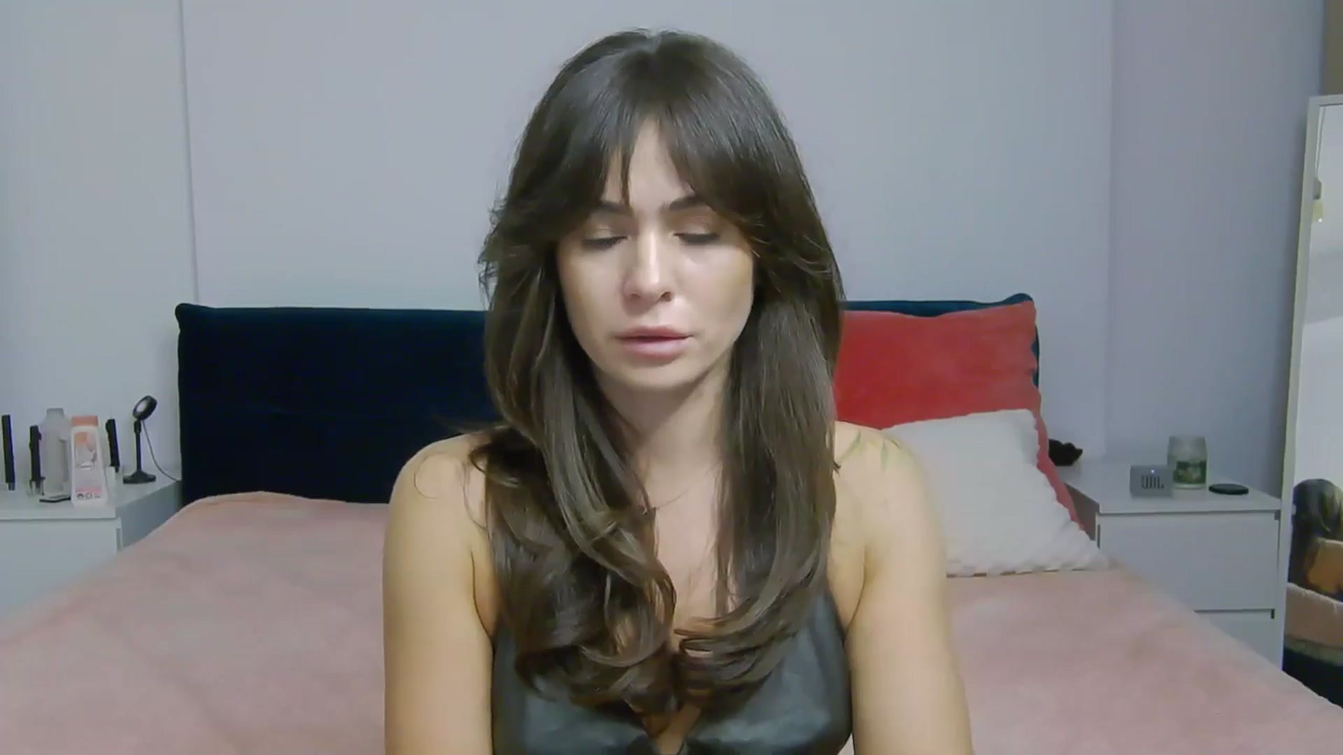 Gallery image thumbnail from NaiaaBee's myfreecams stream on, 10/30/2025, 18:12 image 14 of 20