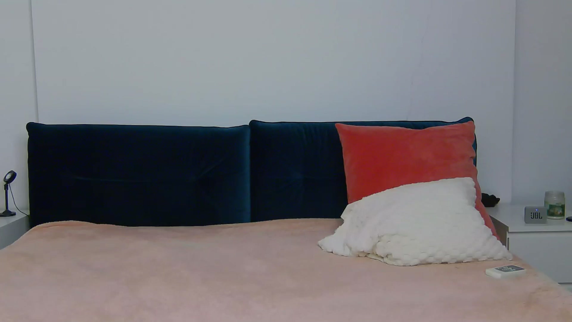 Gallery image thumbnail from NaiaaBee's myfreecams stream on, 10/30/2025, 18:12 image 6 of 20