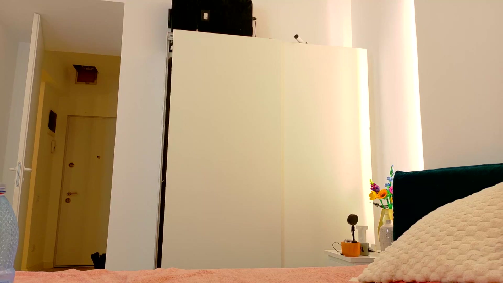 Gallery image thumbnail from NaiaaBee's myfreecams stream on, 11/12/2025, 14:24 image 18 of 20