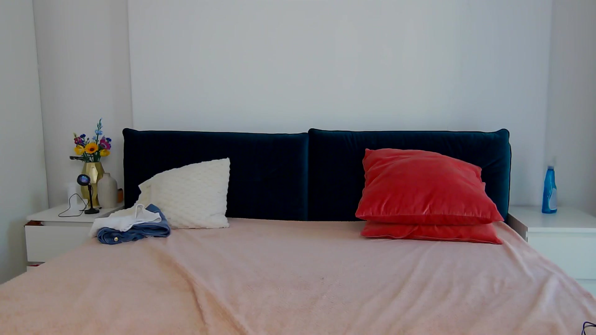 Gallery image thumbnail from NaiaaBee's myfreecams stream on, 11/22/2025, 08:10 image 18 of 20