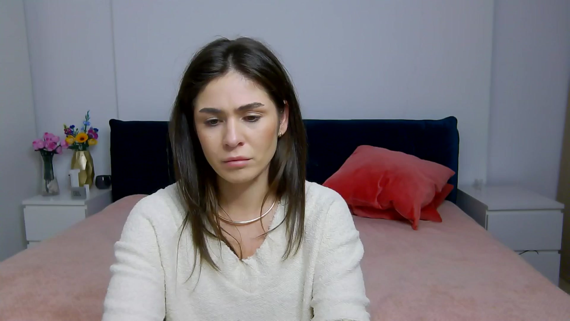 Gallery image thumbnail from NaiaaBee's myfreecams stream on, 11/27/2025, 20:02 image 19 of 20