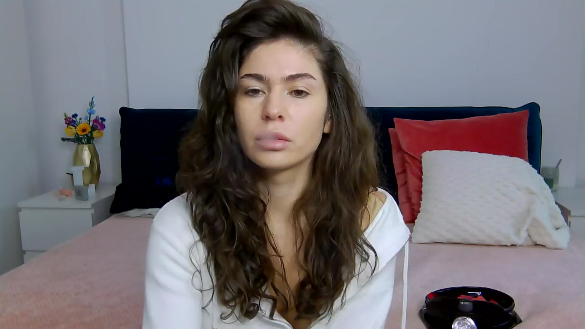 Gallery image thumbnail from NaiaaBee's myfreecams stream on, 12/13/2025, 08:47 image 6 of 20