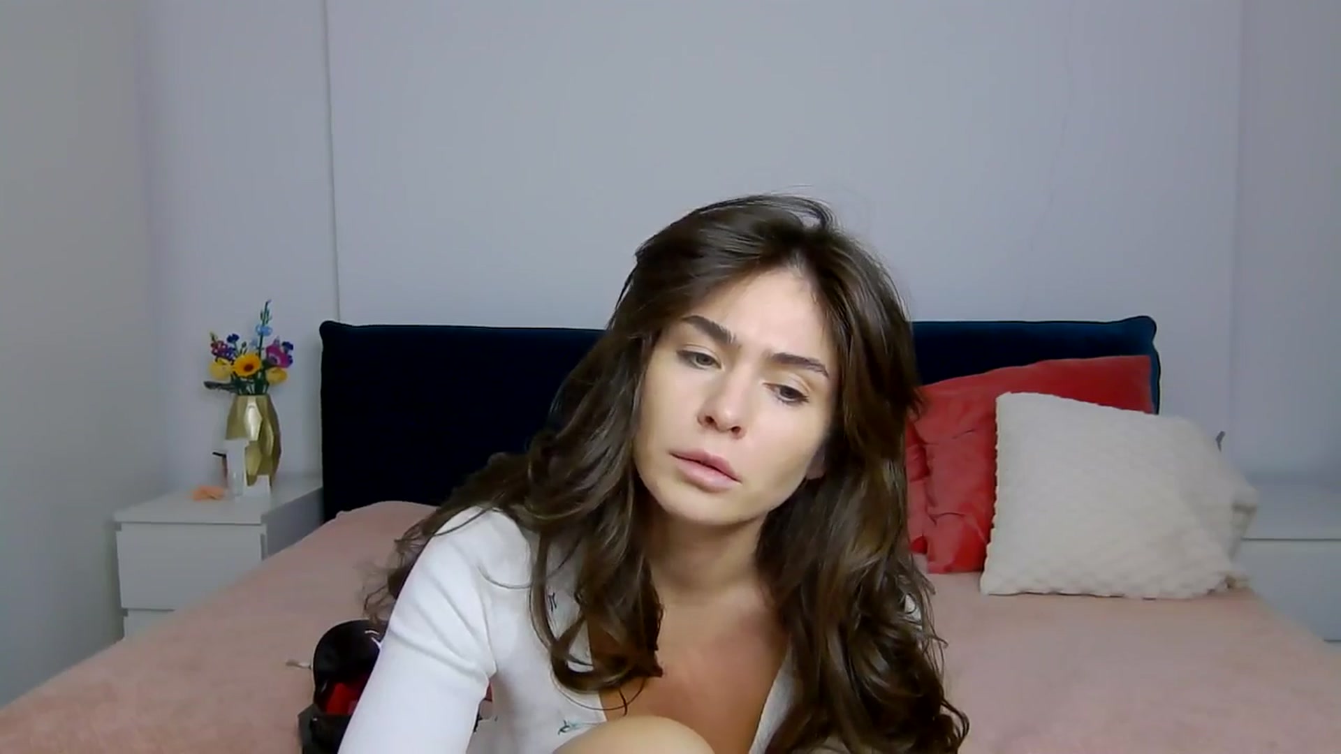 Gallery image thumbnail from NaiaaBee's myfreecams stream on, 12/15/2025, 17:46 image 5 of 20