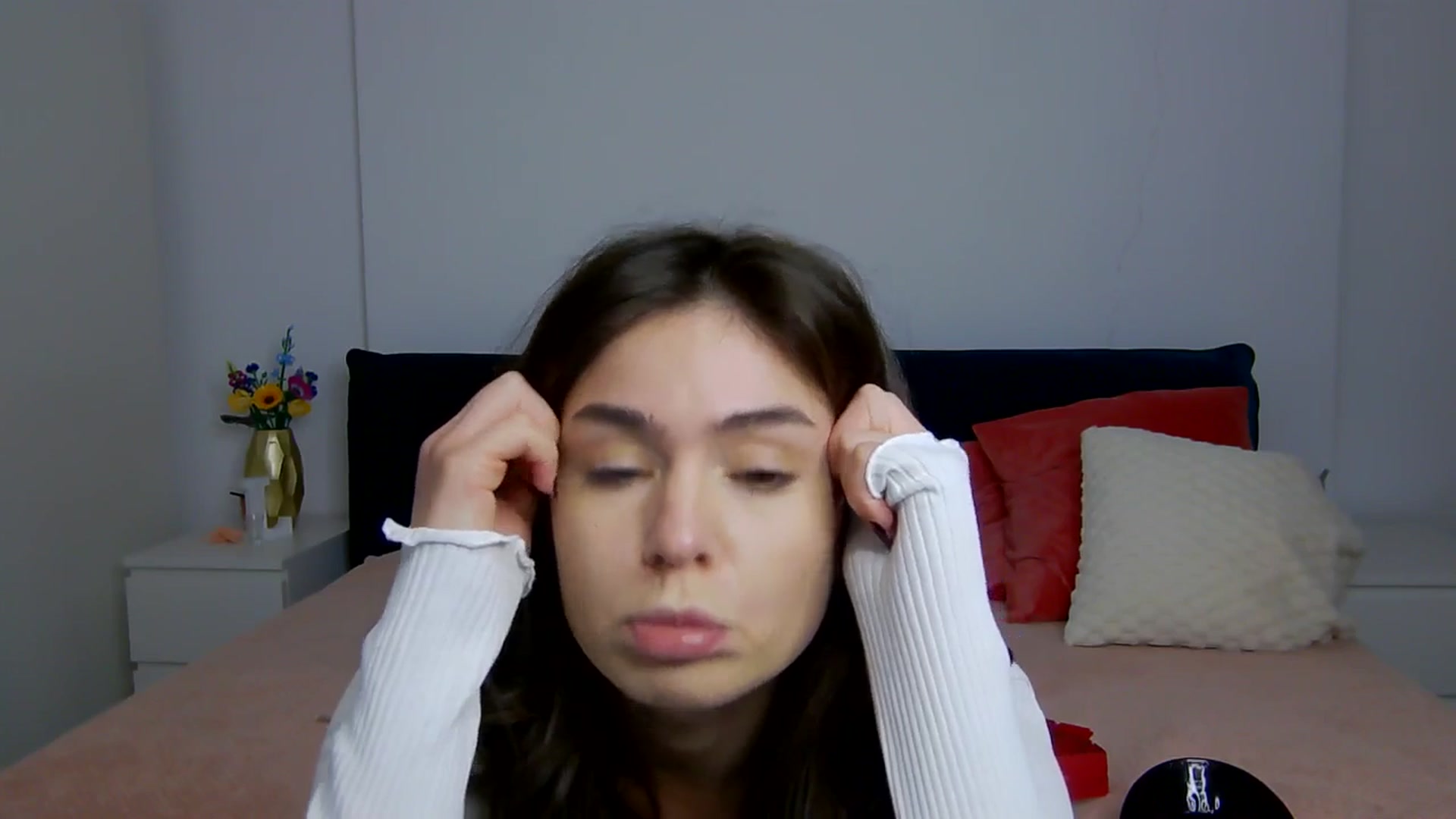 Gallery image thumbnail from NaiaaBee's myfreecams stream on, 12/15/2025, 17:46 image 19 of 20