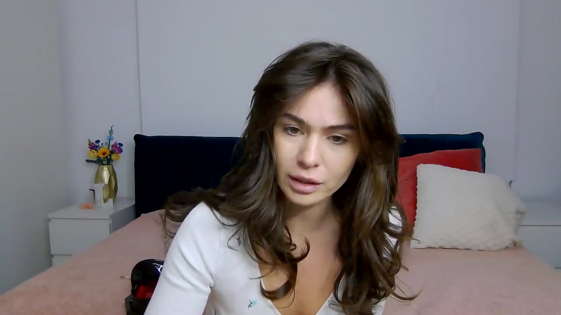 Gallery image thumbnail from NaiaaBee's myfreecams stream on, 12/15/2025, 17:46 image 7 of 20