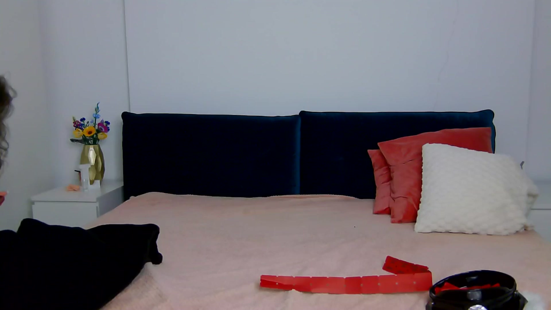 Gallery image thumbnail from NaiaaBee's myfreecams stream on, 12/18/2025, 18:27 image 6 of 20