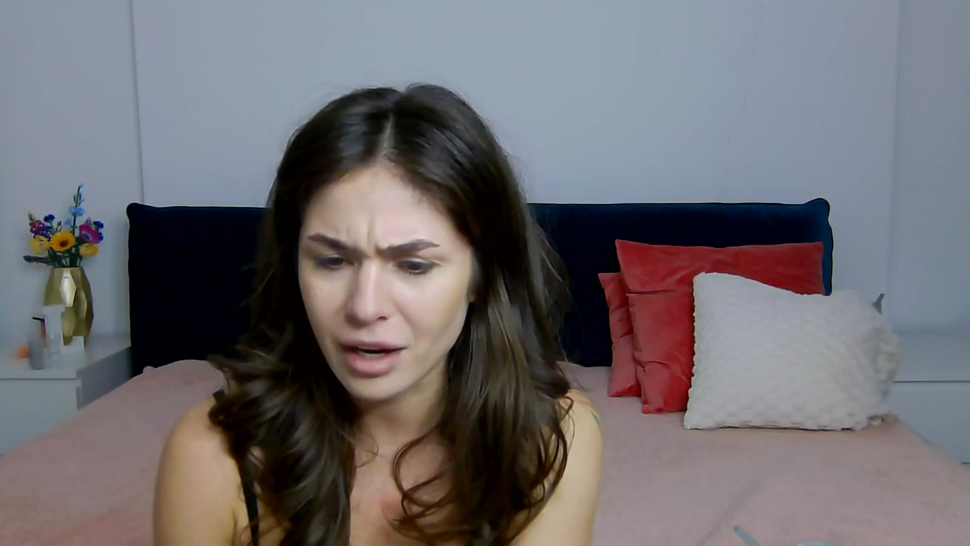 Gallery image thumbnail from NaiaaBee's myfreecams stream on, 12/22/2025, 19:14 image 20 of 20