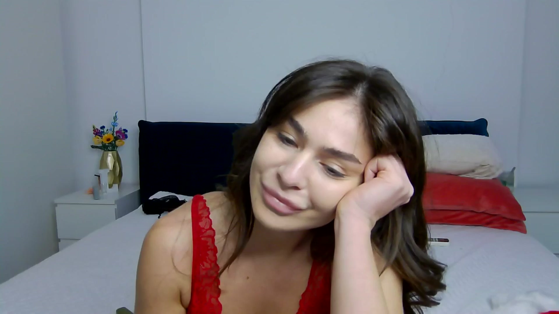 Gallery image thumbnail from NaiaaBee's myfreecams stream on, 12/24/2025, 12:06 image 4 of 20