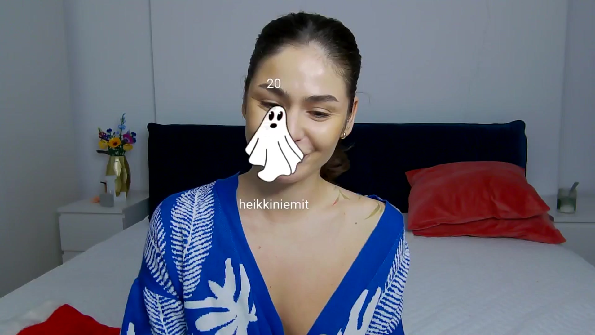 Gallery image thumbnail from NaiaaBee's myfreecams stream on, 12/30/2025, 17:12 image 3 of 20