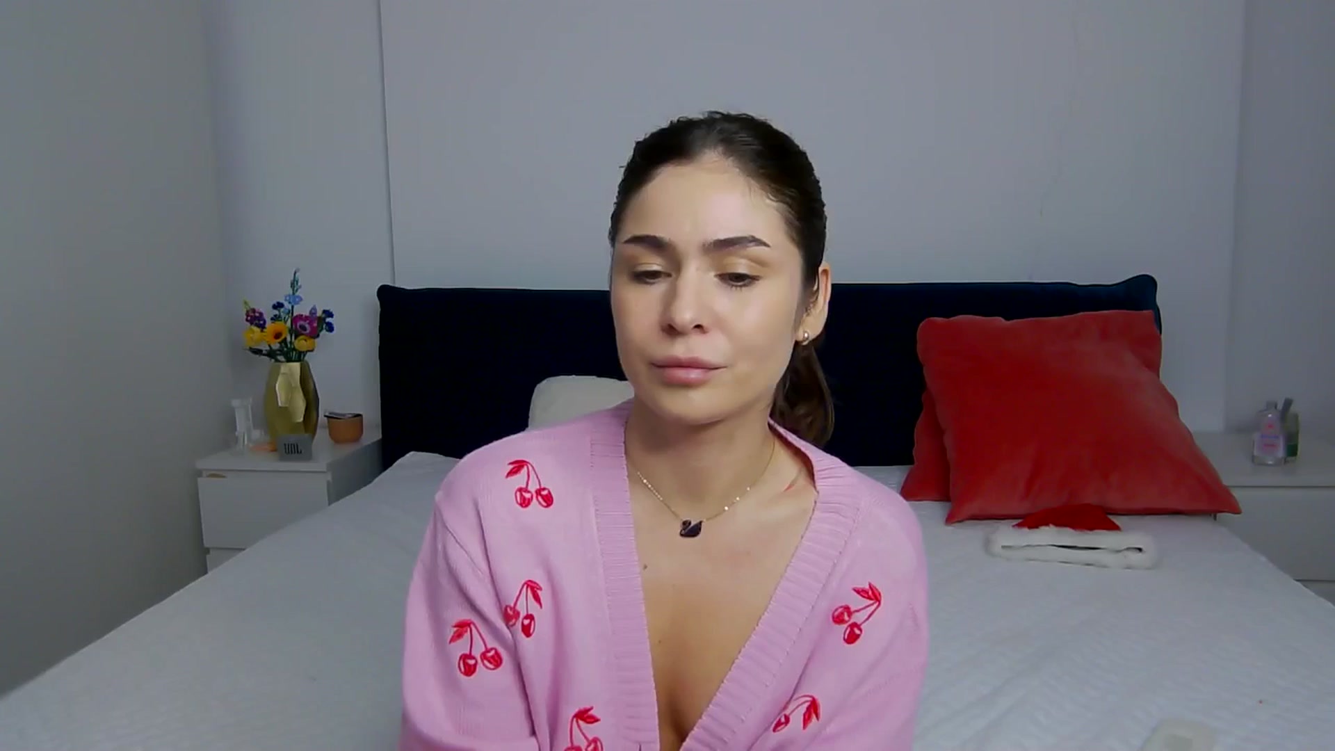 Gallery image thumbnail from NaiaaBee's myfreecams stream on, 01/08/2026, 18:38 image 5 of 20