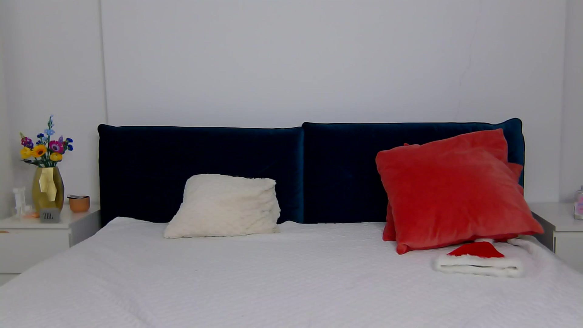 Gallery image thumbnail from NaiaaBee's myfreecams stream on, 01/08/2026, 18:38 image 11 of 20